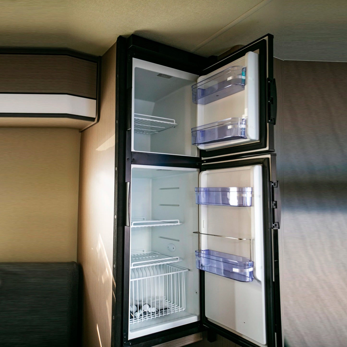 RV 12V 96L Motorhome Refrigerator Caravan Freezer for Camper Electrical Systems Good Vibrations