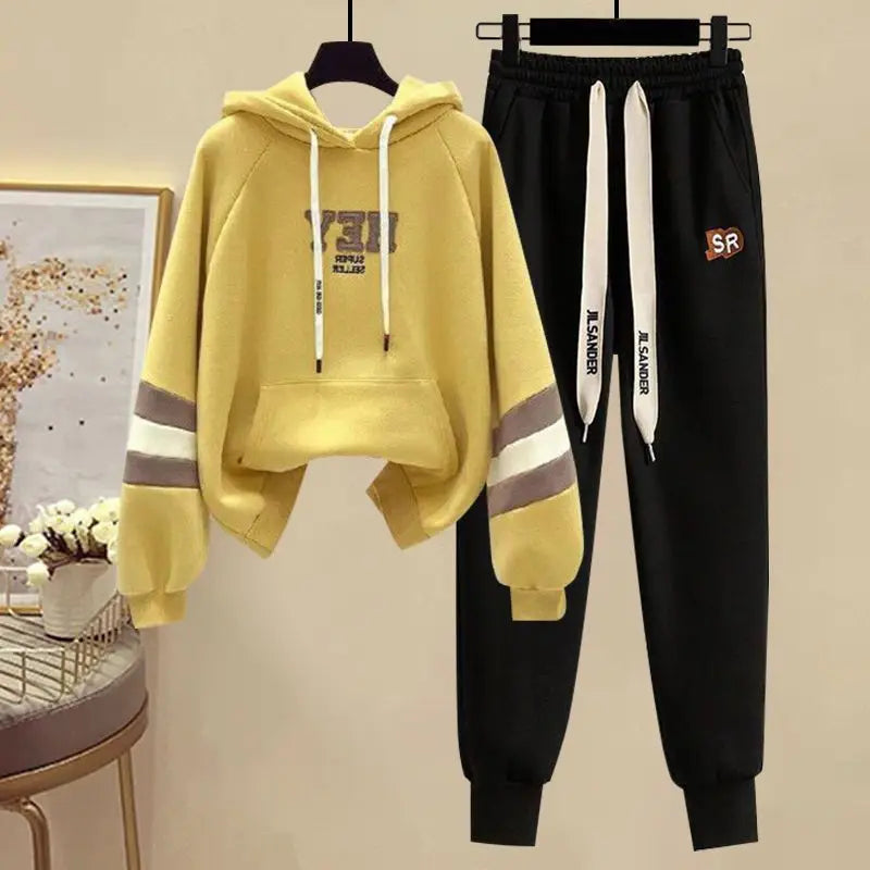 Sports Set for Women in Spring and Autumn New Korean Version Color Blocking Hooded Top Casual Pants Age Reducing Two-piece Set Good Vibrations