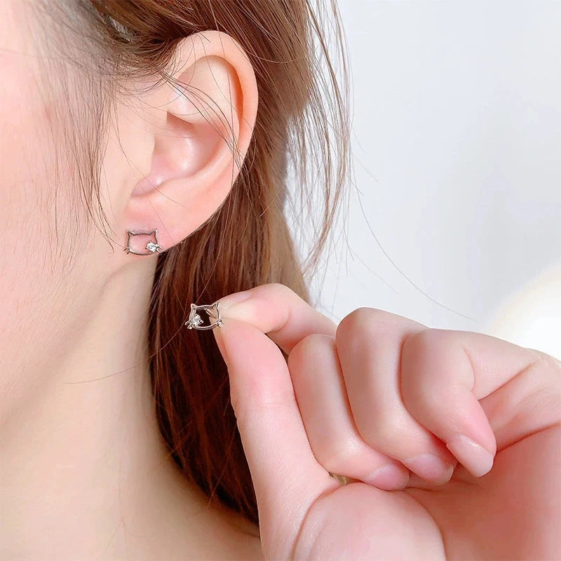 Uini Tail hot selling new 925 sterling silver fashionable cute hollow cat earrings simple temperament sweet girl accessories Good Vibrations