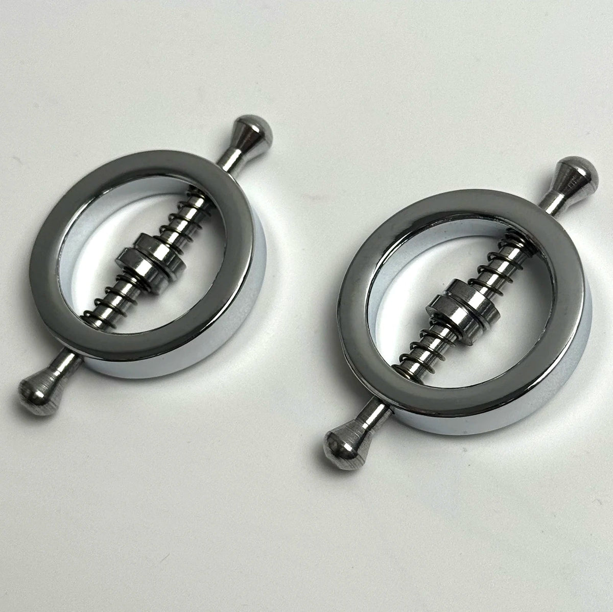 Non-Piercing Nipple Shields Rings Circle Clamps Nail Plate Breast Clamps with Internal Spike Sexy Body Jewelry Gift for Women Good Vibrations