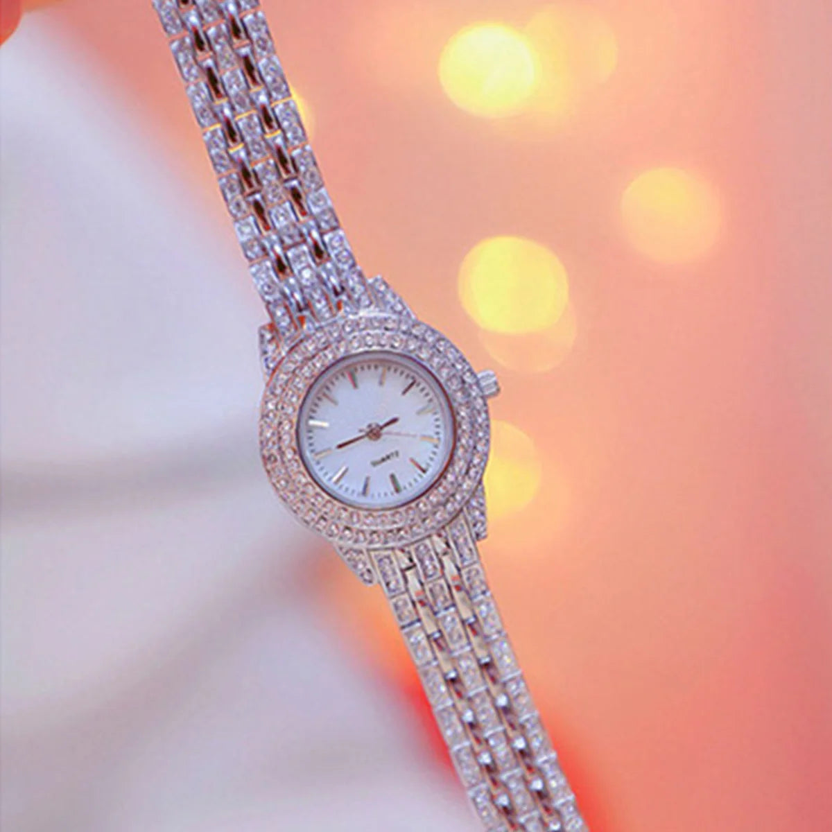2pcs Fashionable Diamond Studded Real Nail Scale Alloy Set Quartz Bracelet Watch FOR WOMEN'S Watches Good Vibrations