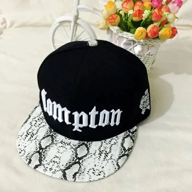 New COMPTON Embroidery Baseball Cap Hip Hop Snapback Caps Flat Fashion Sport Hat for Unisex Adjustable Dad Hats Good Vibrations