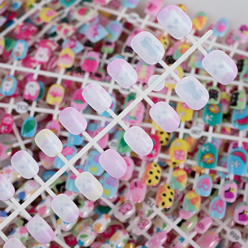 24Pcs/Strip Pink Detachable Child False Nails Tip Kawaii Cartoon Strawberry Acrylic Artificial Full Cover Press On Nail for Girl Good Vibrations