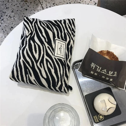 Large Women Leopard Cosmetic Bag Canvas Waterproof Zipper Make Up Bag Travel Washing Makeup Organizer Beauty Case Good Vibrations