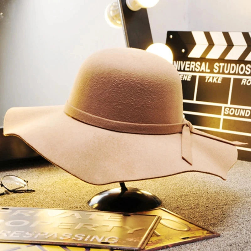 British Style Felt Hats for Women, Big BrimTop Hat, Flat Brim, White Cap for Lady, Autumn and Winter Good Vibrations