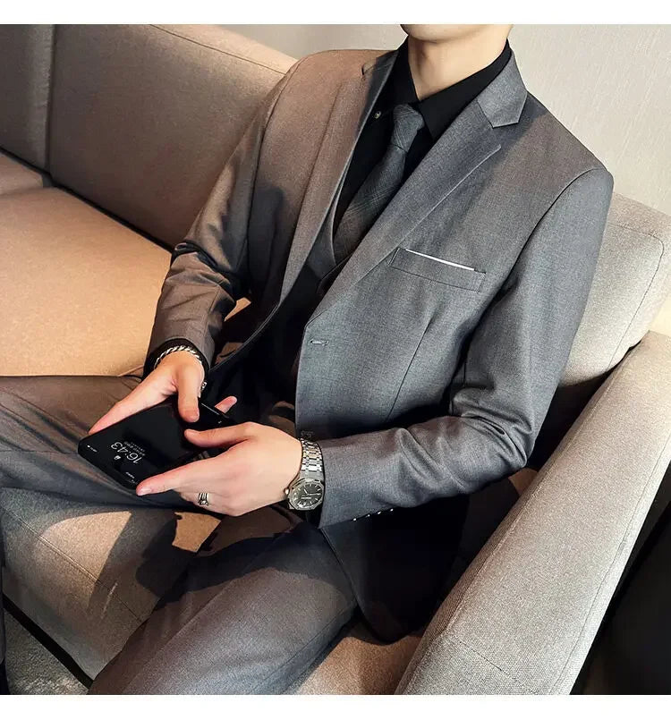 Suit (suit +Vest+Pants) Formal Business Men Four Seasons Professional Fashion Gentleman Solid Color Outdoor British Style Suit