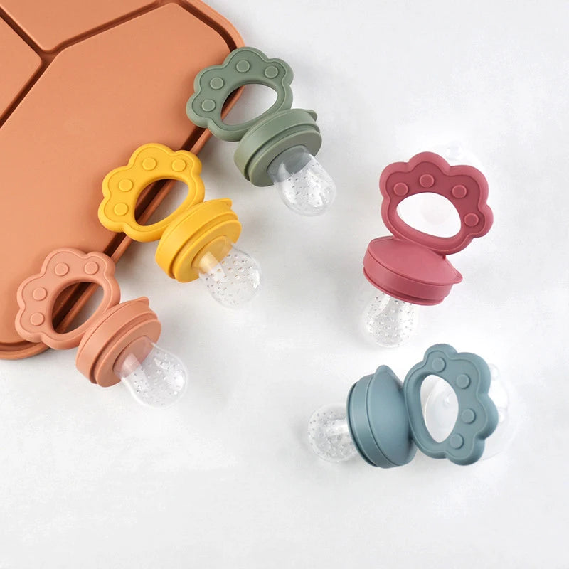 Silicone Fruit & Vegetable Juicing Baby Gum Toy Cartoon Chewing Teeth Grinding Stick Auxiliary Food Tool Safe Baby Care Utensils Good Vibrations