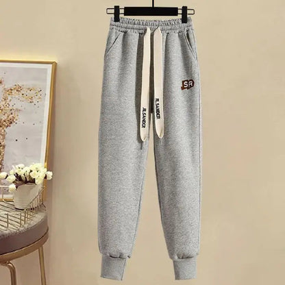 Sports Set for Women in Spring and Autumn New Korean Version Color Blocking Hooded Top Casual Pants Age Reducing Two-piece Set Good Vibrations