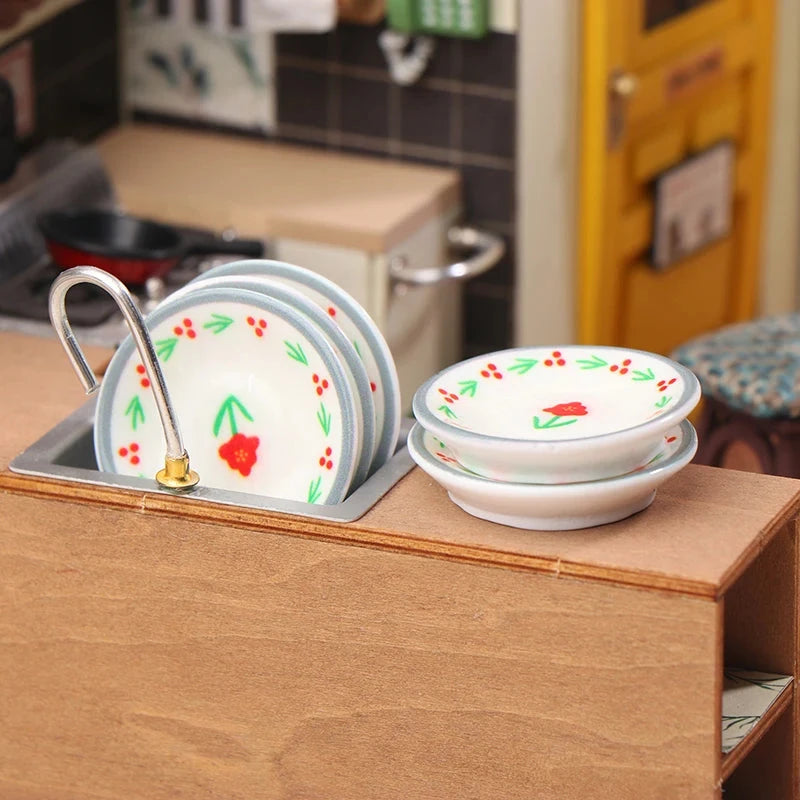 Dollhouse Simulation Plates Set of 5, 1/12 Scale Kitchen Accessories for Pretend Play Good Vibrations