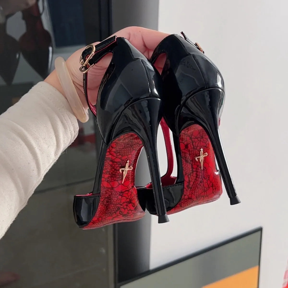 High Heel Pointed Toe Women's Shoes skin-friendly Ultra High Heels for Women Printed Red Bottom Comfortable Wear talons femme Good Vibrations