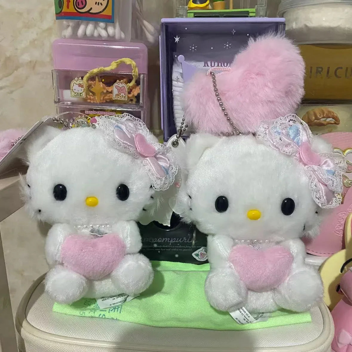 Hello Kitty Hugging Heart Keychain Cute Cartoon Bag Charm Purse Accessory Kawaii Gift for Girls Women Fashion Decoration Good Vibrations