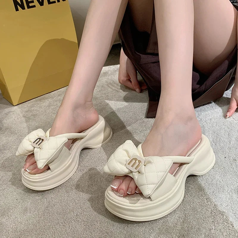 Women's Sandals New Korean Edition Casual Beach Shoes Versatile Thick Sole Shoes Bow Slippers Women's Outwear Summer Good Vibrations