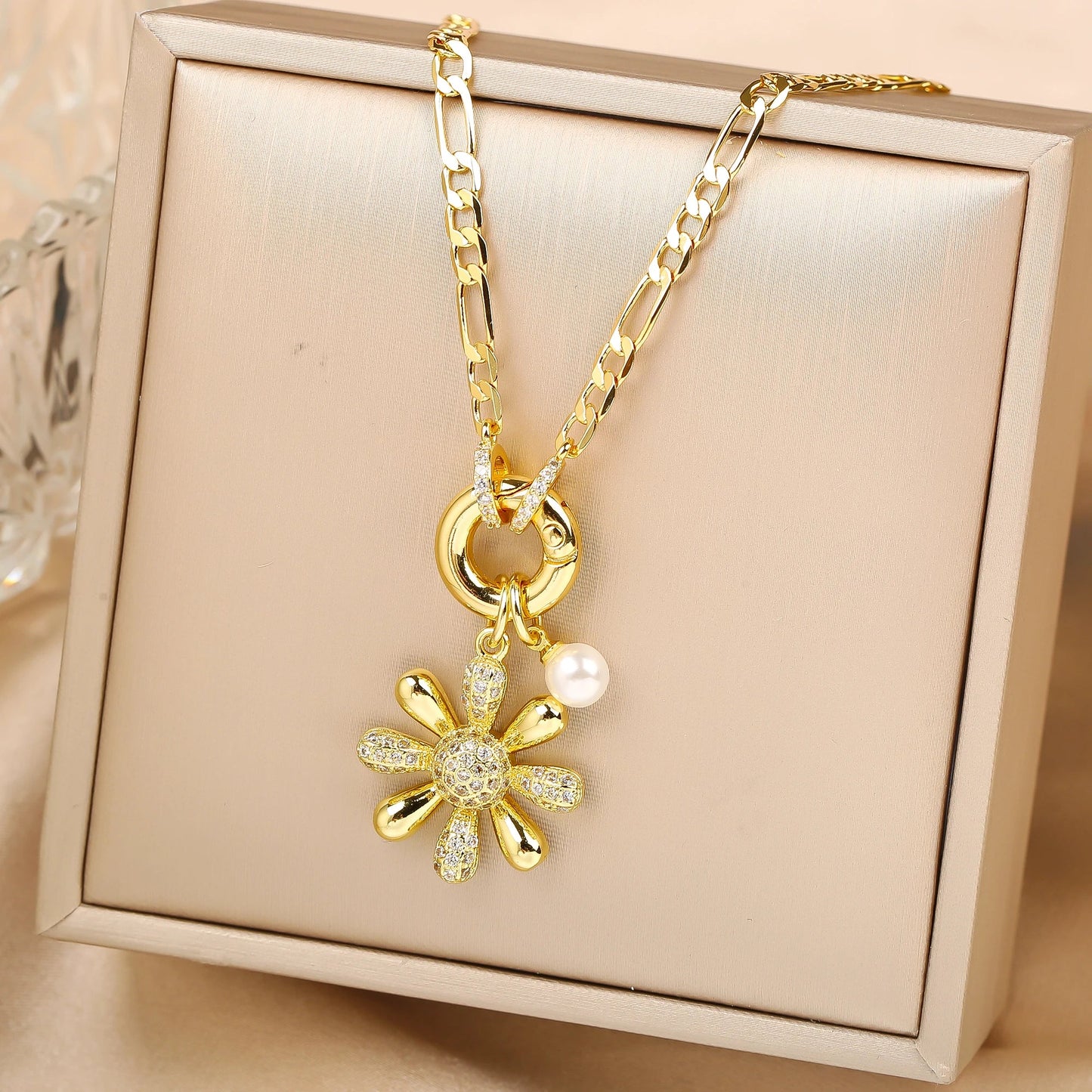 New Arrival Luxury Botanical Flower Sunflower Zirconia Pendant Necklace Glamorous for Woman Girl New Trend Neck Jewelry Gift Good Vibrations Adult Super Store