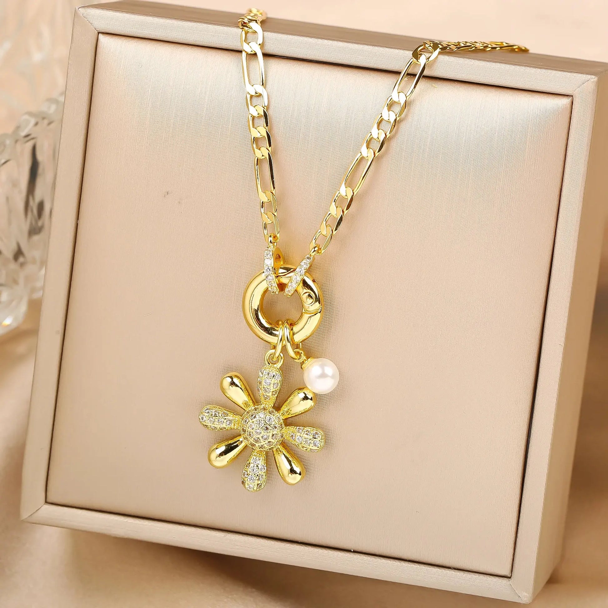 New Arrival Luxury Botanical Flower Sunflower Zirconia Pendant Necklace Glamorous for Woman Girl New Trend Neck Jewelry Gift Good Vibrations Adult Super Store