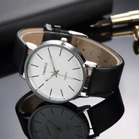 Women's Watches Simple Style Watch Fashion Metal Round Dial Analog Quartz Watch for Men Women Minimalist Watch Quartz Clock Good Vibrations