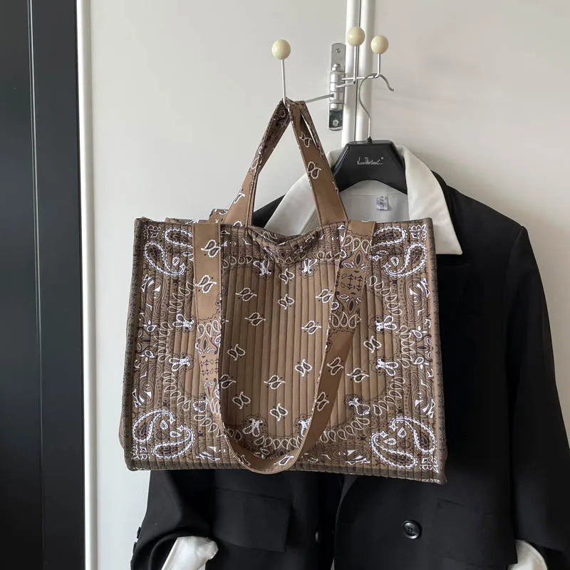 Women Paisley Print Quilted Tote Bag Large Capacity Casual Shoulder Handbag Vintage Bandana Pattern Commuter Shopping Bag Good Vibrations