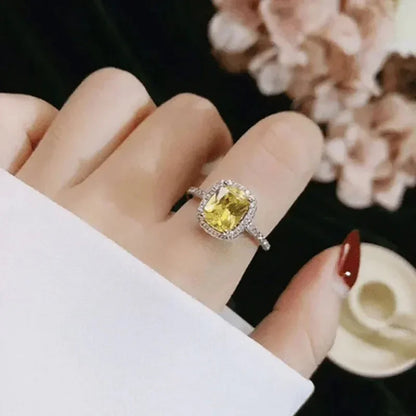 New Elegant Yellow Cubic Zirconia Women Rings Luxury Wedding Anniversary Party Lady's  Accessories Bright Fashion Jewelry Good Vibrations