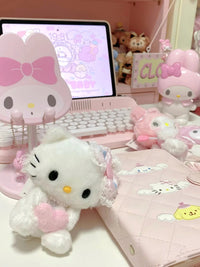 Hello Kitty Hugging Heart Keychain Cute Cartoon Bag Charm Purse Accessory Kawaii Gift for Girls Women Fashion Decoration Good Vibrations