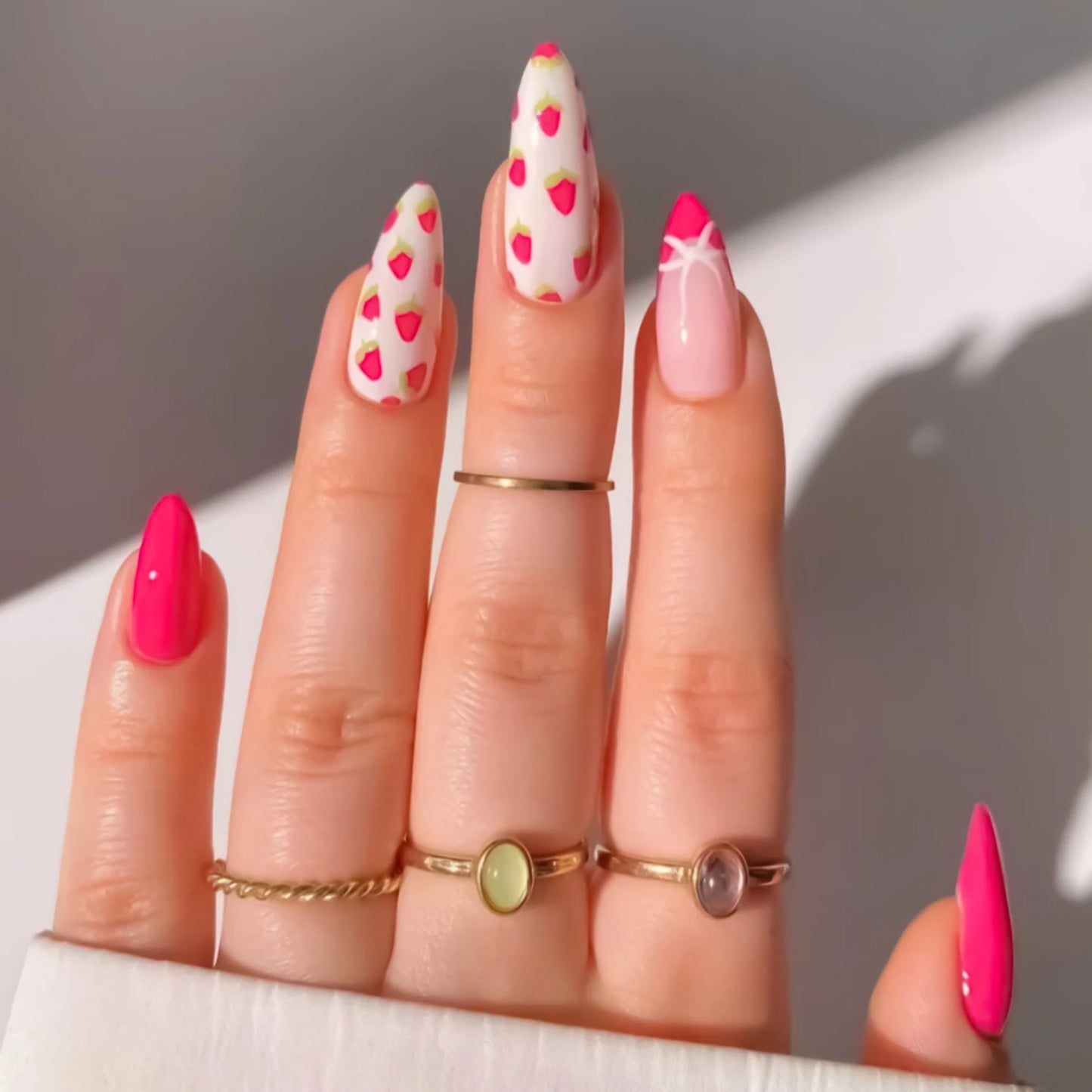 24pcs Short Glossy Oval Fake Nails Cute Sweet Strawberry Fake Nail Patch Wearable Full Cover for Girl Press on Nail Tips Good Vibrations