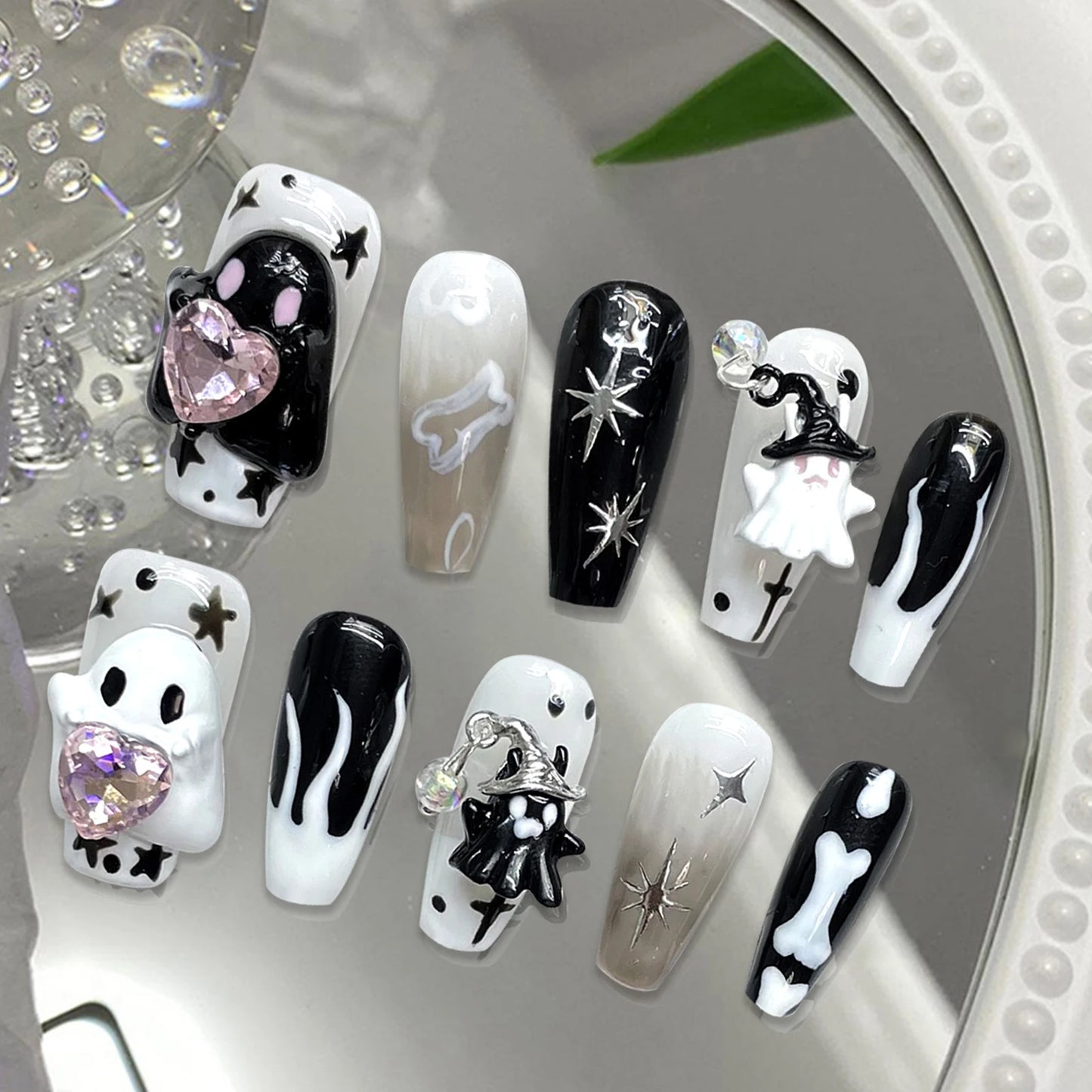 Handmade Press on Nails Cute White Ghost 3D Crystal Decor False Nails Full Cover Wearable Sweet Cool Girls Halloween Fake Nails Good Vibrations