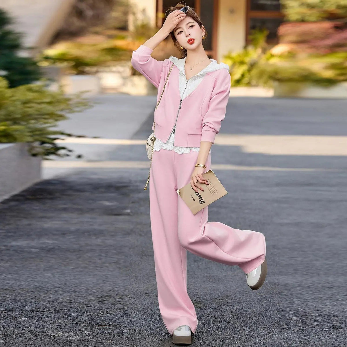 Women's Suit 2025 High-end Splicing Lace Hooded Sweater + Casual Pants Two-piece Set Good Vibrations