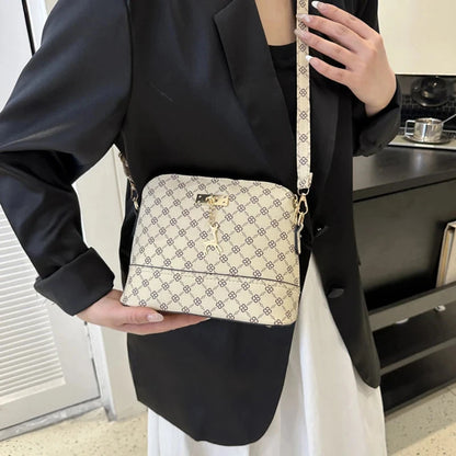 PU Leather Women Shoulder Bag Female Deer Pendant Handbags Girl Small Crossbody Bag Fashion Shell Shape Messenger Bag Bolsos Good Vibrations