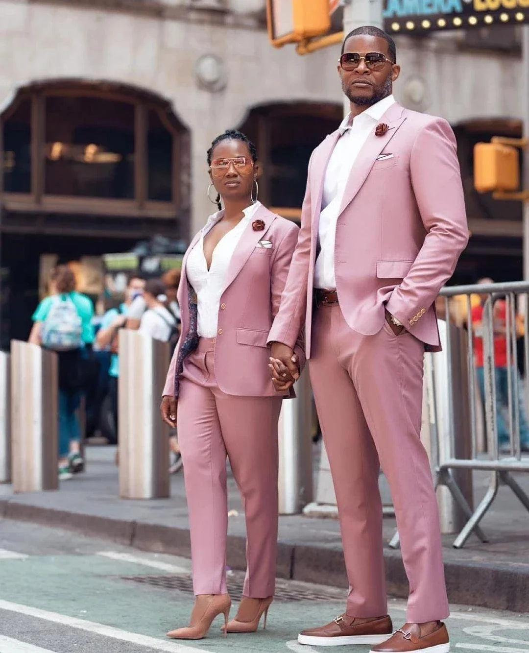 Hot Couples British Pink Costume Homme Mens Suits 2 Pcs Groomsmen Wedding Tuxedos Terno Masculino Slim Fit Prom (Jacket+Pants) Good Vibrations