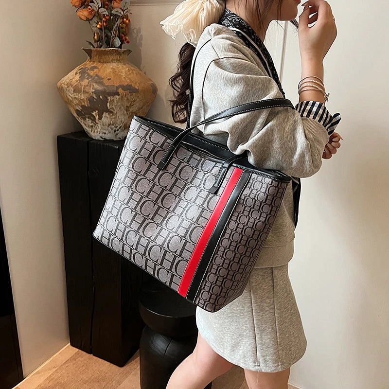 Classic Designer Purse Bag For Women Featuring Solid Color And Trendy Logo In Paris Fashion Good Vibrations