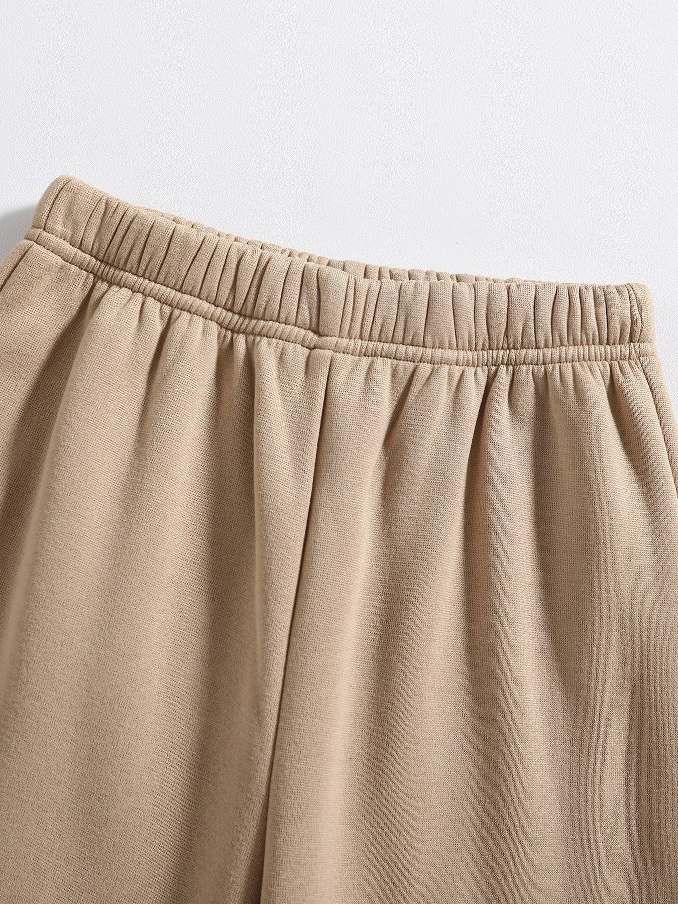 Children's Clothing (Spring and Autumn) Fashion Trend Girls' Set - Khaki Round Neck Long Sleeve+Sports and Leisure Pants 2-piece Good Vibrations