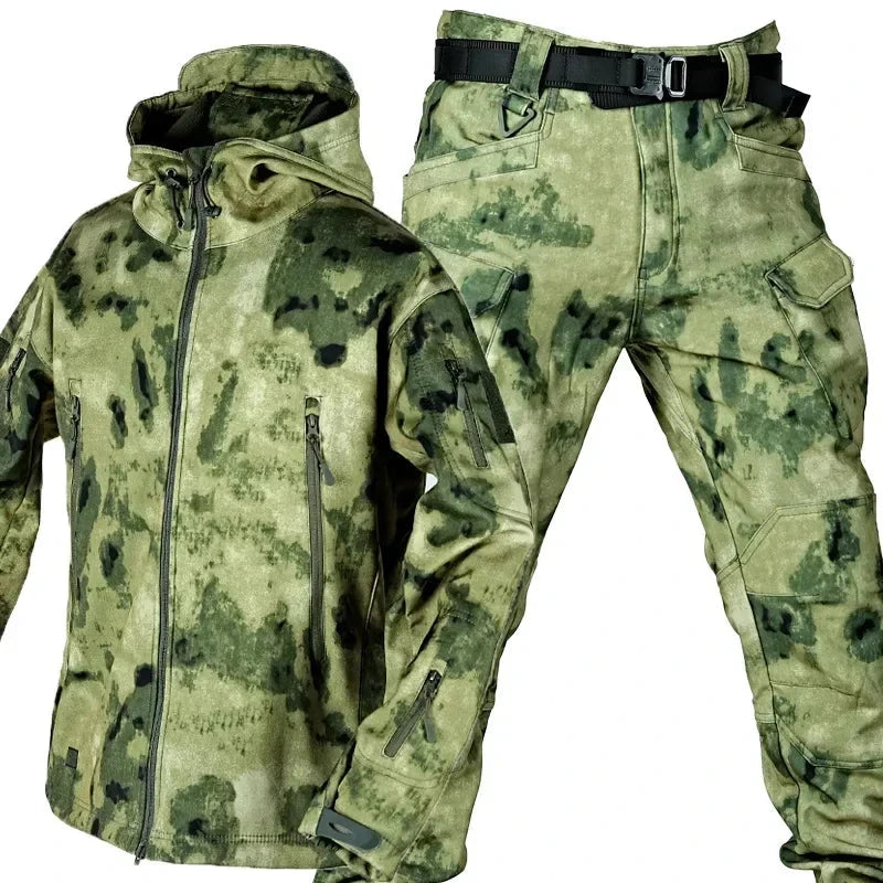 Outdoor Shark Skin Warm Suit Camouflage Plush Thickened Jacket Autumn and Winter Racing Suit Good Vibrations