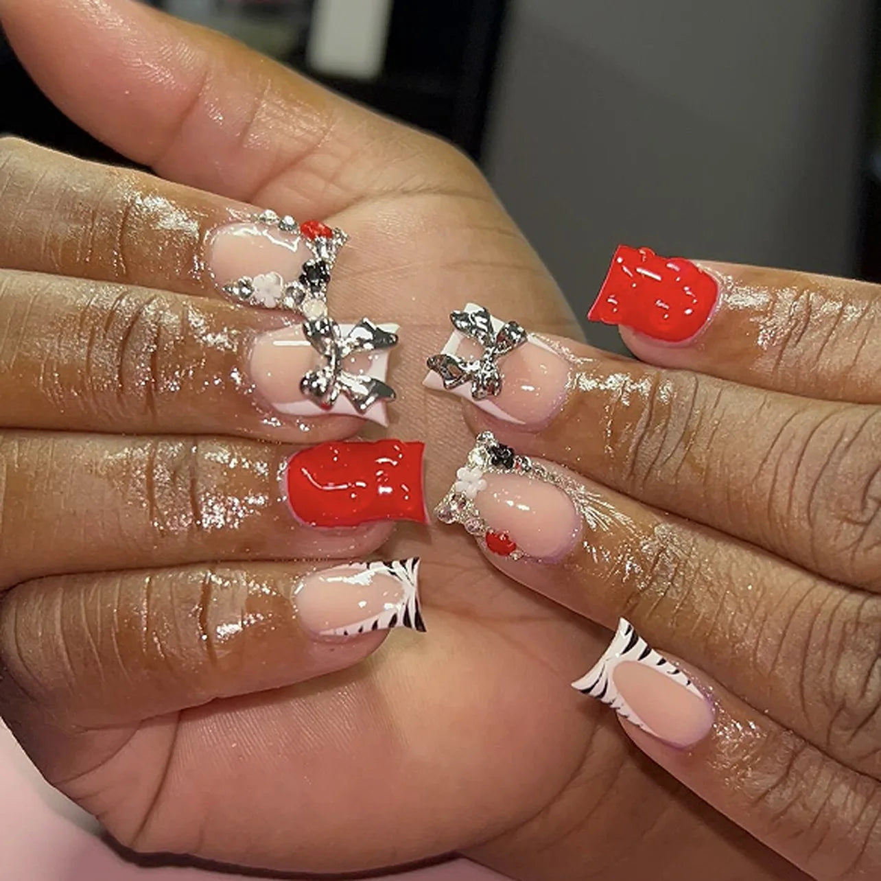 24pcs Nude Pink Sweet Fake Nails Short Duckbill Leopard Print French False Nails With 3D Bowknots Butterfly Cherry Press On Nail Good Vibrations