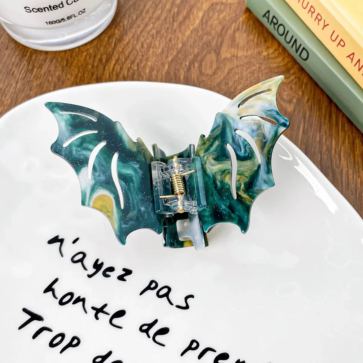 New Halloween Hair Clip Gothic Bat Hair Claws Funny Crab Hair Clip Hair Shark clip Fashion Claw Clip Hair Accessories for Women Good Vibrations