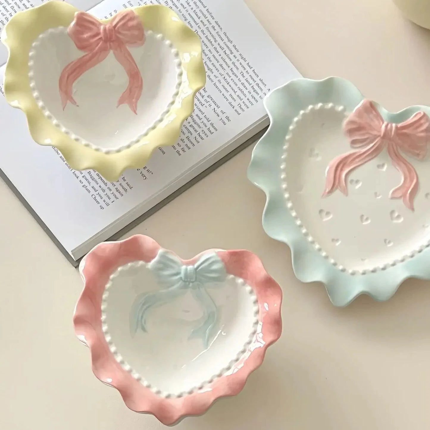 INS Wind Bowl Plate Cute Wave Edge Bow Knot Love Wave Dot Ceramic Lace Tableware Girl Heart Home Rice Bowl Plate Dessert Plate Good Vibrations