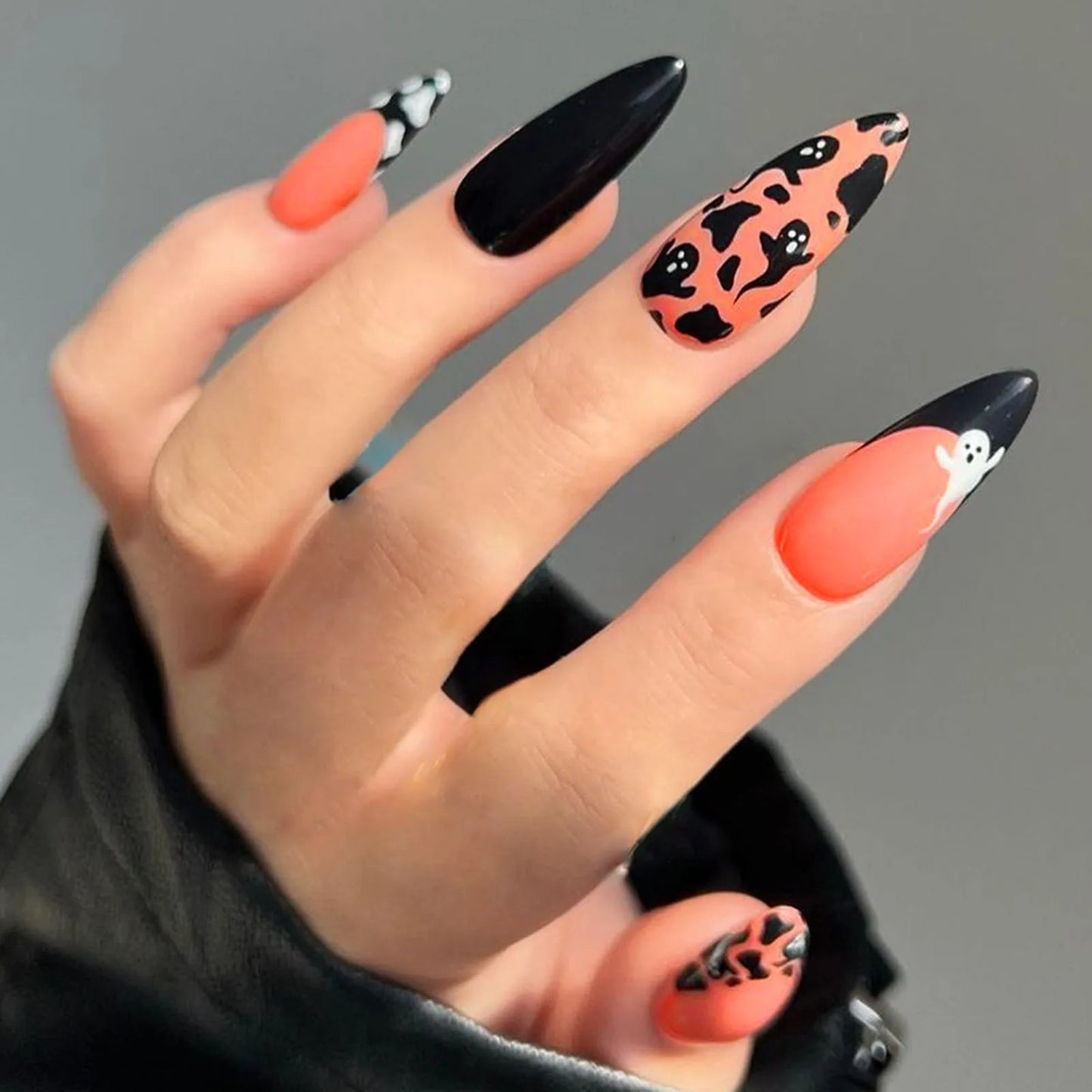 24pcs Glitter Pink Sequins Fake Nails 2025 Halloween Scary Skull Love Print False Nails Wearable European Ballet Press on Nails Good Vibrations
