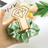 12/6pcs Wedding Bridesmaid Gifts Bridesmaid Hair Ties Scrunchies Heart Shaped Sunglasses Bachelorette Hen Party Bridal Favors Good Vibrations