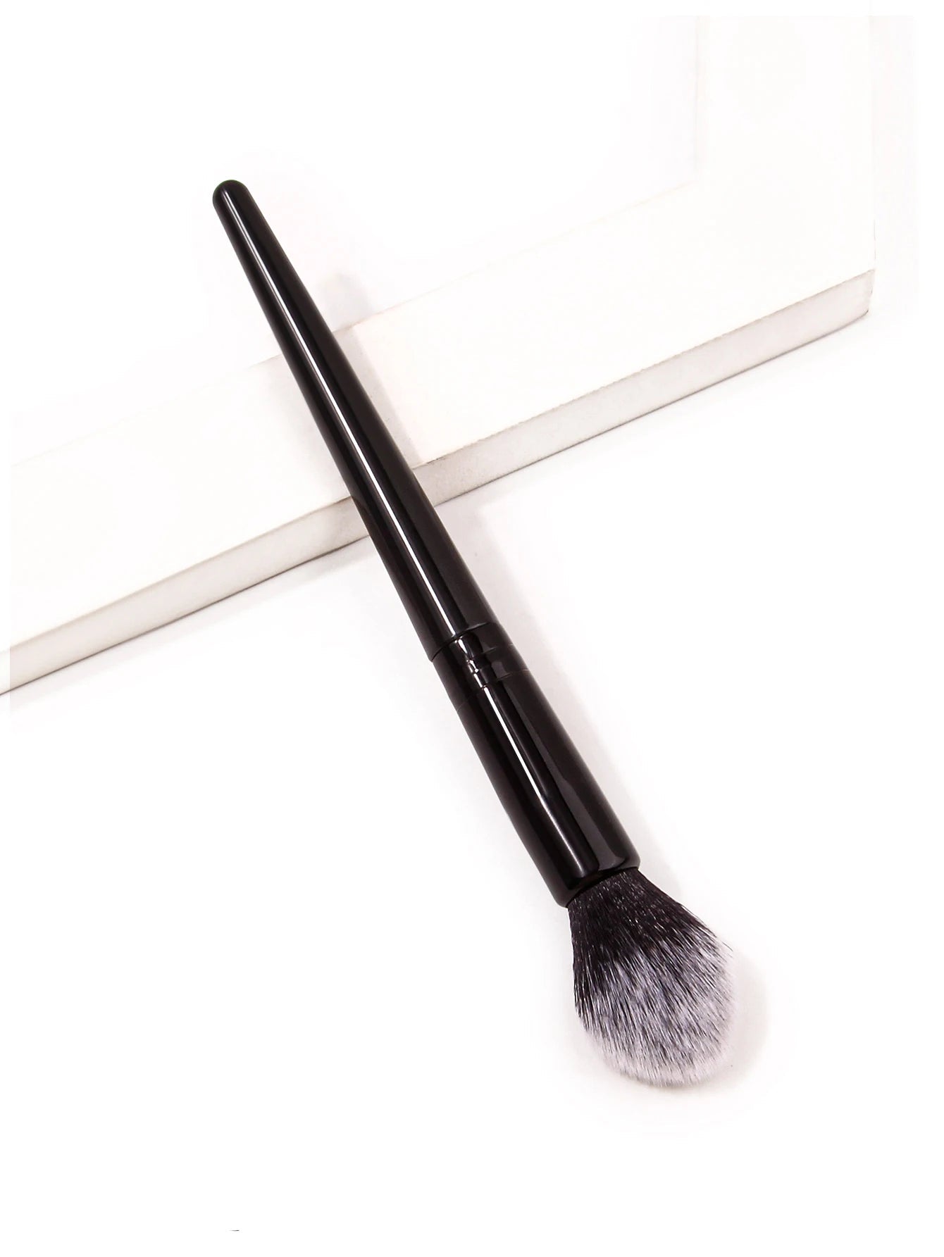 Peach Heart Blusher Brush Powder Blush Cream Liquid Blush Makeup Brushes Flat Small Precise Blush Brush Makeup Tools Good Vibrations