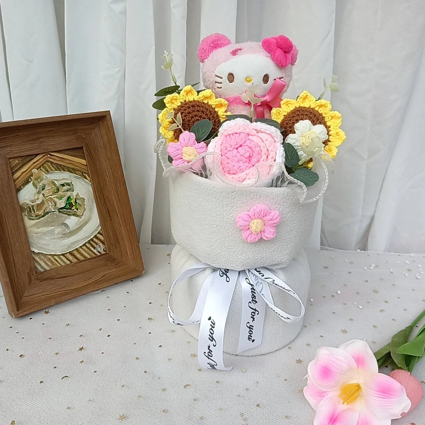 Hug bucket Hello Kitty Kuromi Cinnamoroll Plush bouquet  Handmade Knitting Sunflower Rose Flower Valentine's Day Birthday Gift Good Vibrations