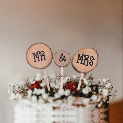 1Pcs Hollow Letter Love Just Married Mr&Mrs Cake Topper Bride and Groom Wooden Wedding Cake Topper For Wedding Party Supplies Good Vibrations