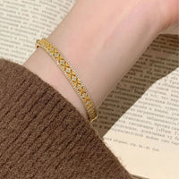 Charm dignified bracelet for women diamond inlay hollow out antique gold craftsmanship light luxury exquisite bangles jewelry Good Vibrations