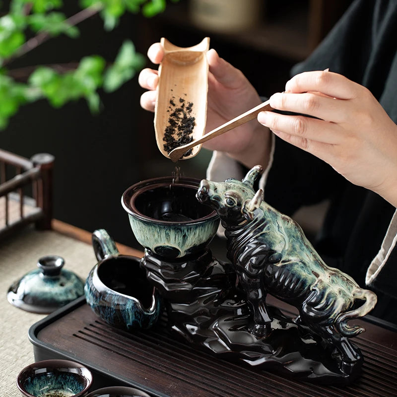 1 set of creative lazy tea set, semi-automatic cow teapot, magnetic rotating water guide, Chinese Kung Fu tea set Good Vibrations