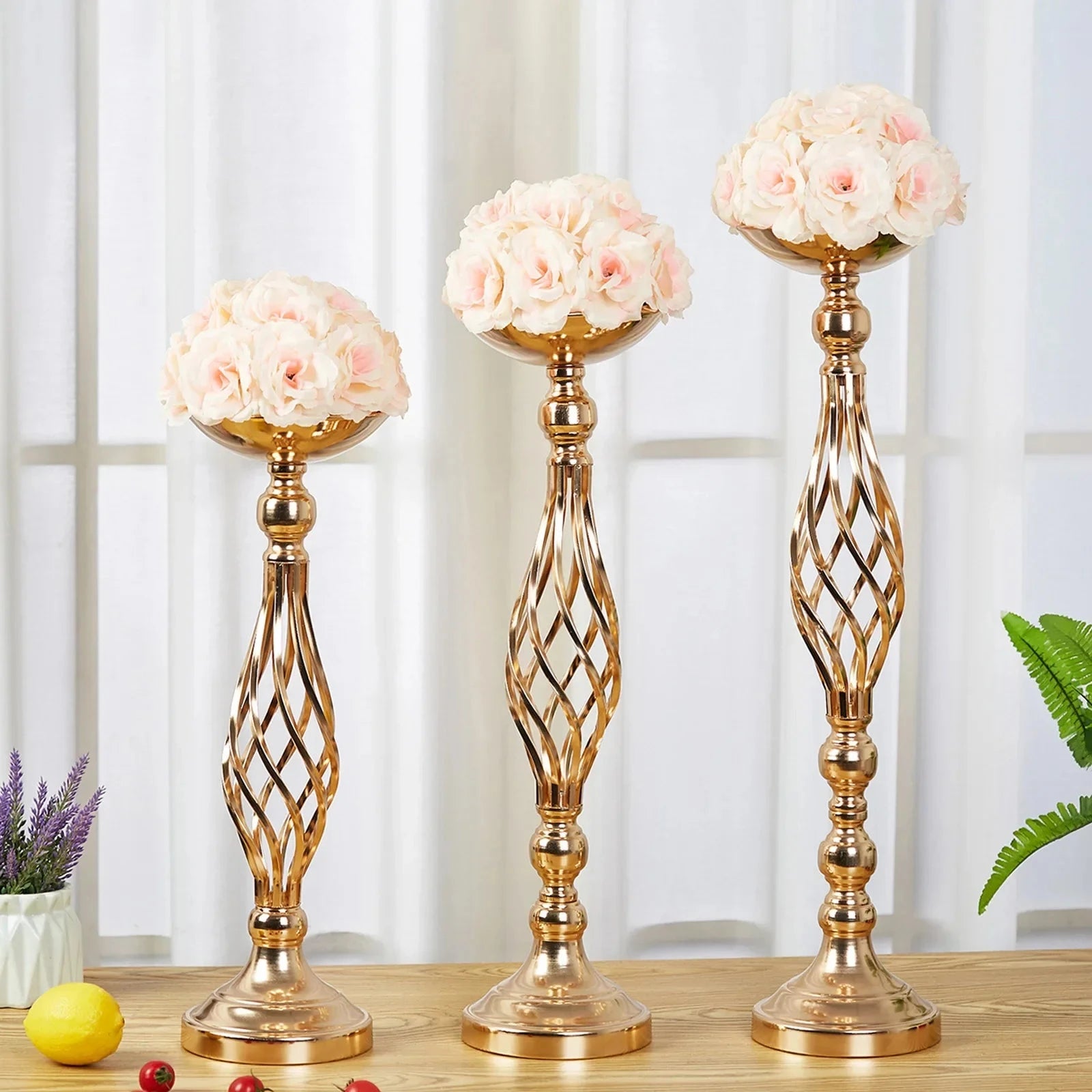Table Candle Holder Decoration: Golden Iron Art Vase, Twisted Road Candlestick for Wedding Flowers, Wedding Props Good Vibrations