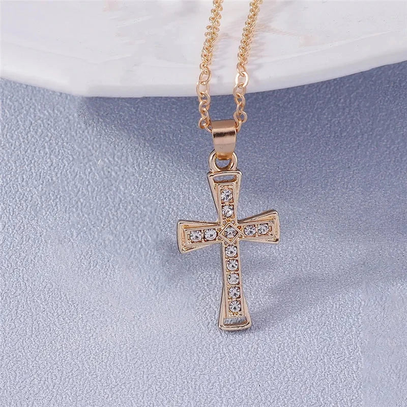 Fashion Cross Necklace for Women Men Gold Silver Color Dazzling Crystal Jesus Crucifix Necklace Christian Jewelry Wholesale Good Vibrations