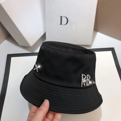 Designer Letter RB Bucket Hat Luxury Rhinestone Silky Women's Sunscreen Panama Fisherman Hat Top Flat Bob Beach Basin Cap Good Vibrations
