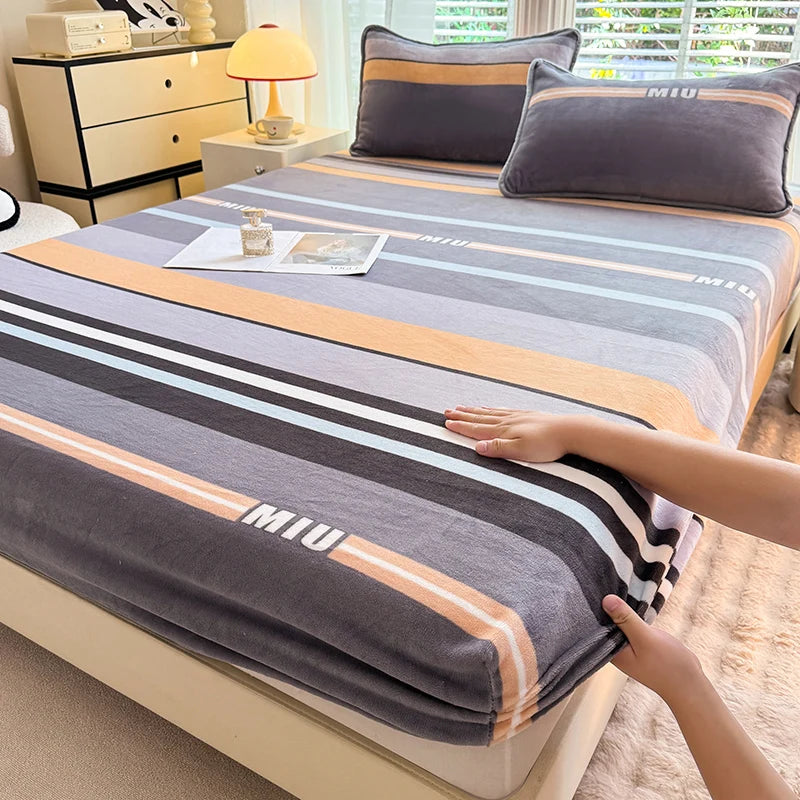 Queen Double Size Bed Sheet Polyester Elastic Fitted Sheet Velvet Soft Flannel Warm Mattress Cover King Full Twin Size Winter