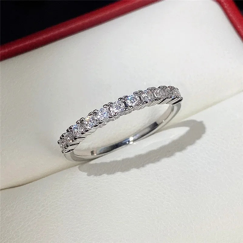 New Fashion Contracted Design Women's Ring with Brilliant White Cubic Zirconia Wedding Party Daily Wearable Statement Jewelry Good Vibrations