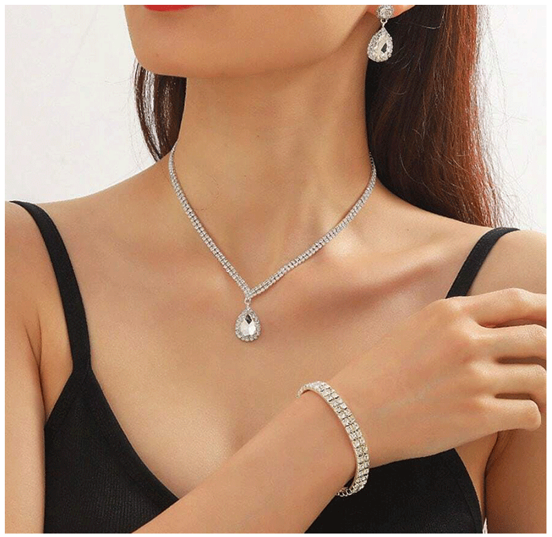 4 Pieces Luxurious Jewelry Set Exquisite Rhinestone Pendant Elegant Women's Crystal Silver Plated Necklace Earrings Bracelet Set Good Vibrations Adult Super Store