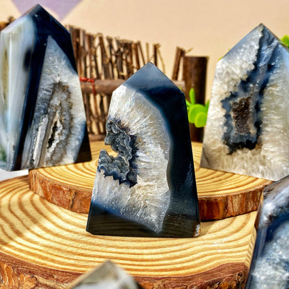 1PC Random High Quality Black Sardonyx Geode Agate Point,Natural Crystal Point,Home Decoration,Glitter,Christmas Gift Good Vibrations