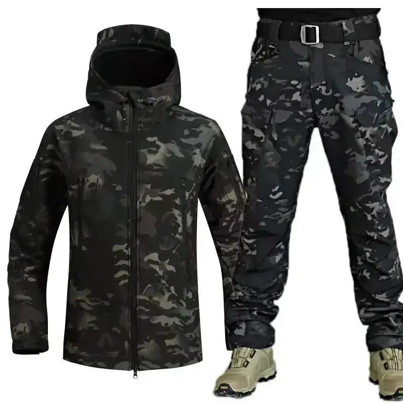 Outdoor Shark Skin Warm Suit Camouflage Plush Thickened Jacket Autumn and Winter Racing Suit Good Vibrations