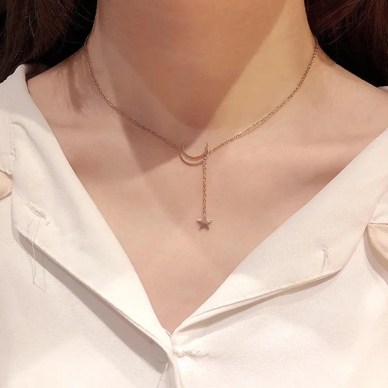 New Simple Moon Star Pendant Choker Necklace Simple Gold Color Alloy Charm Chain Collares Necklace For Women Party Jewelry Good Vibrations