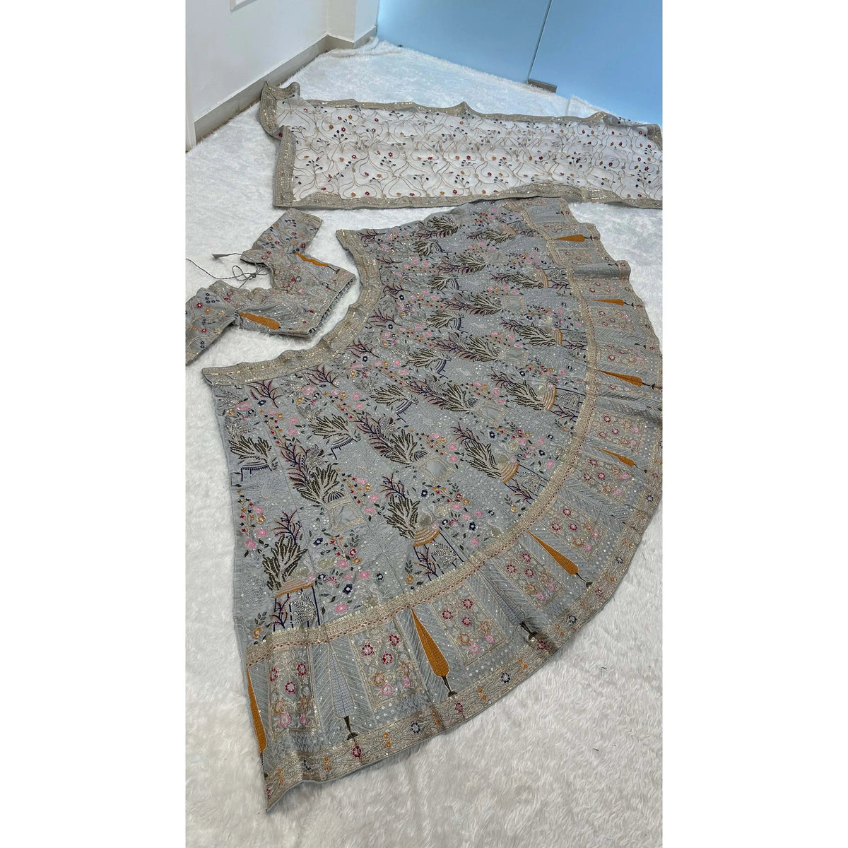 Beautiful Wedding Dresses Lehenga Choli with Thread Sequins Dori Work Good Vibrations